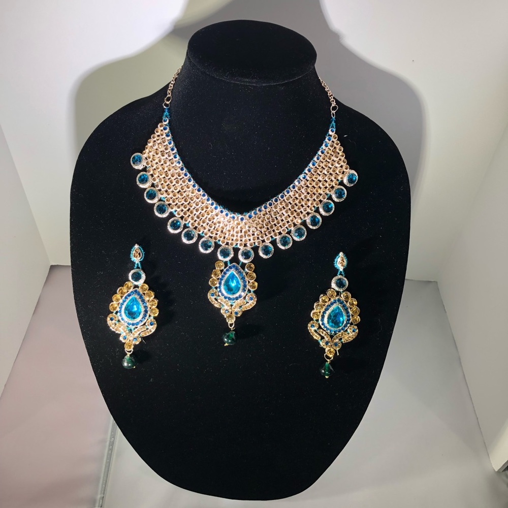 INDIA NECKLACE WITH EARINGS